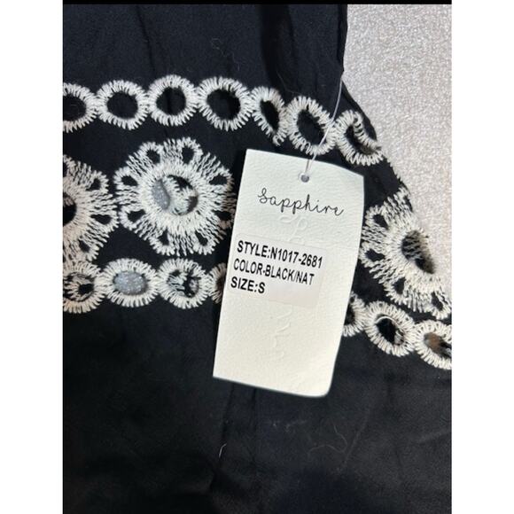 New. Sapphire Boho Lace Ladies Oversized Top. Detailed Lace. Holiday Size Small - Picture 7 of 8